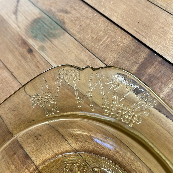 Depression Glass Federal Parrot Pattern - Picture 5 of 7